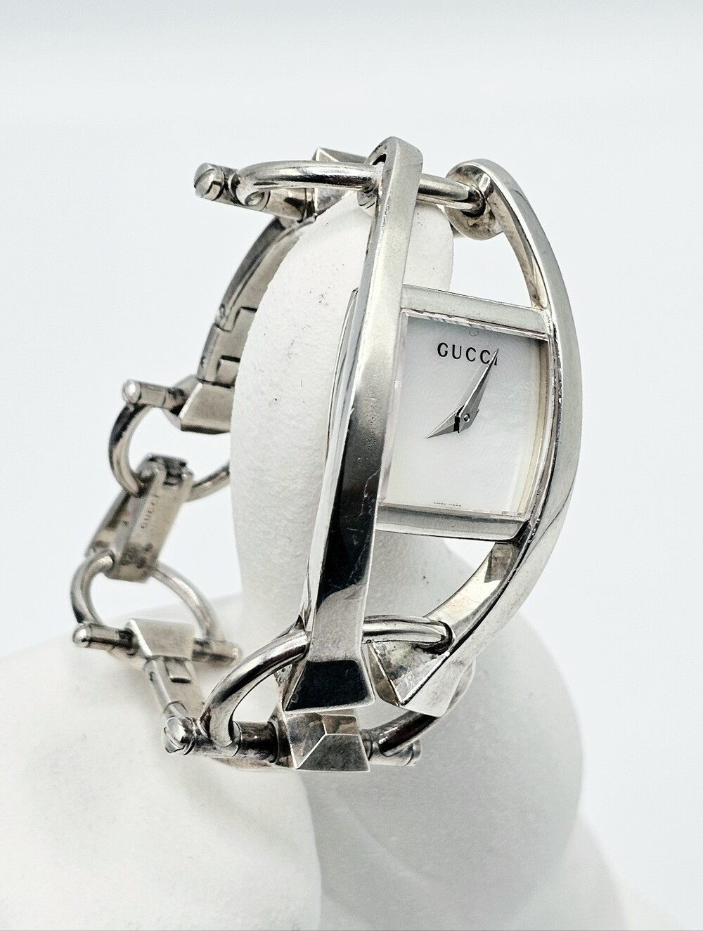 Gucci Silver Chiodo Collection Ladies Watch with Mother-of-Pearl Dial